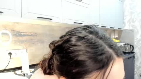 Snapshot of petracilley chatting on December 20, 2024, 7:28 pm Emma online show from December 20, 2024, 7:28 pm