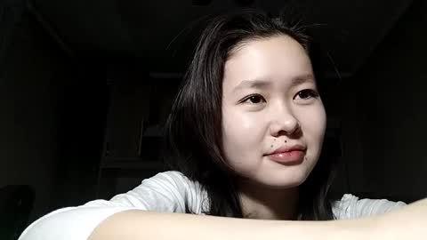 Snapshot of petronilayoshimori chatting on November 25, 2025, 12:16 pm Hello Viola here online show from November 25, 2025, 12:16 pm