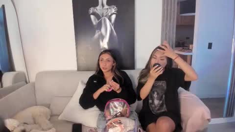 Peyton   online show from October 8, 2025, 12:08 am