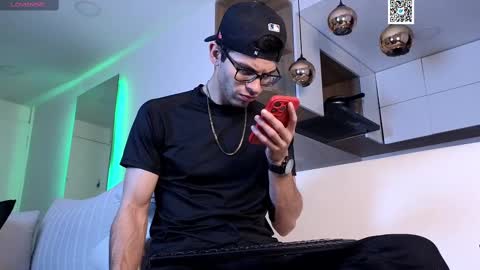 phantom_bigger1 online show from February 13, 2025, 11:17 am