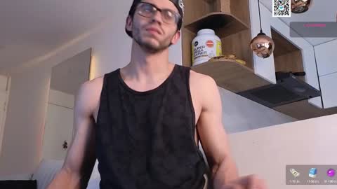 phantom_bigger1 online show from February 24, 2025, 12:26 pm