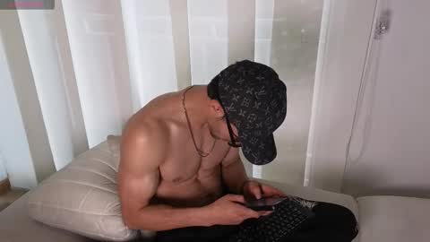 phantom_bigger1 online show from September 15, 2025, 1:33 pm