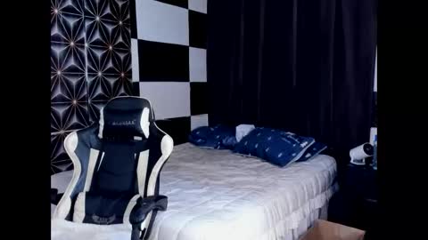 AJ online show from September 10, 2025, 2:55 am