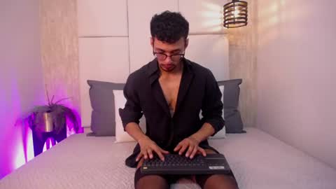 Milo online show from June 13, 2026, 11:35 pm