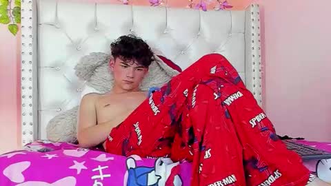 Snapshot of philippsx chatting on February 12, 2026, 9:37 am PHILLIP online show from February 12, 2026, 9:37 am