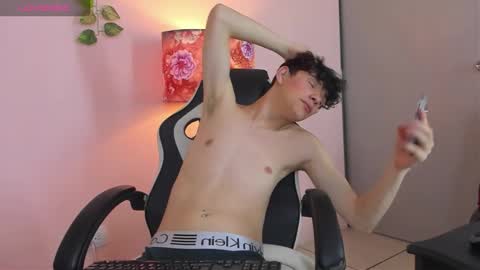 PHILLIP online show from March 15, 2026, 5:57 am