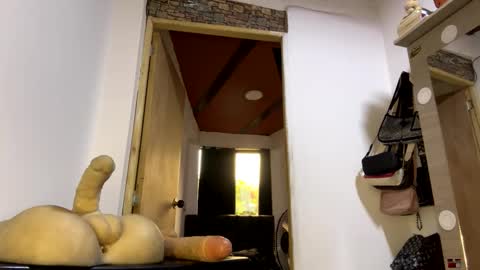 PHILLIP online show from September 19, 2025, 12:06 pm