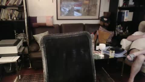 Snapshot of philoumis2 chatting on February 5, 2025, 10:01 pm Philippe online show from February 5, 2025, 10:01 pm