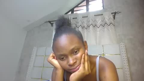 Snapshot of phoebe015 chatting on February 24, 2026, 7:17 am phoebe online show from February 24, 2026, 7:17 am