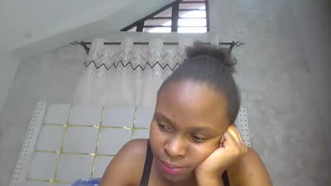 Snapshot of phoebe015 chatting on March 2, 2026, 5:08 am phoebe online show from March 2, 2026, 5:08 am