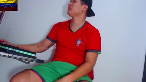 AdnierGnz online show from March 9, 2026, 12:31 pm