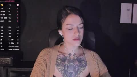 phoenixx_x online show from February 19, 2025, 3:39 am