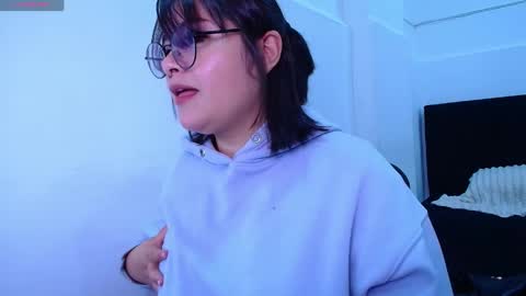 Snapshot of phylavell_ chatting on May 12, 2026, 11:57 pm phylavell_ online show from May 12, 2026, 11:57 pm