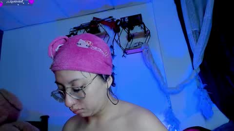  PIA FISHER  online show from February 19, 2025, 10:34 am