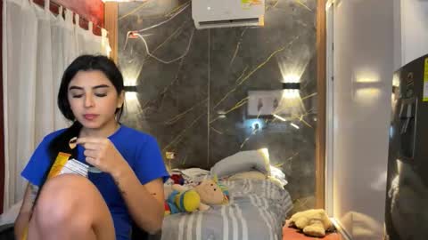 Snapshot of pichon_baby chatting on September 17, 2025, 8:27 am pichon_baby online show from September 17, 2025, 8:27 am