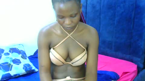 Snapshot of pickme60 chatting on February 22, 2025, 12:29 pm pickme60 online show from February 22, 2025, 12:29 pm