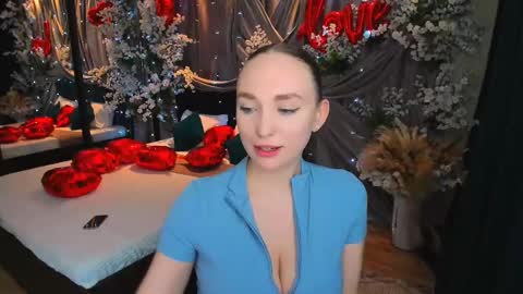 Emelie online show from February 21, 2025, 11:10 pm