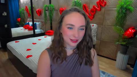 Emelie online show from February 16, 2026, 7:10 pm