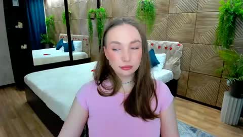 Emelie online show from June 9, 2026, 10:16 am