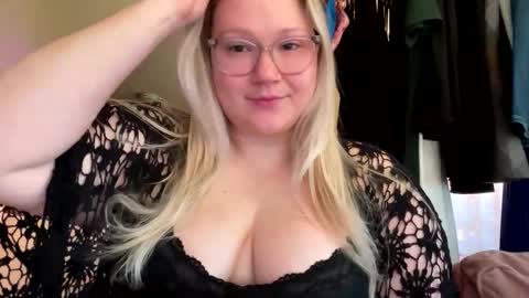 Snapshot of piggyrose chatting on September 28, 2025, 10:26 pm Piggy Rose online show from September 28, 2025, 10:26 pm