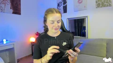 PiinkPandora online show from September 13, 2025, 8:41 pm