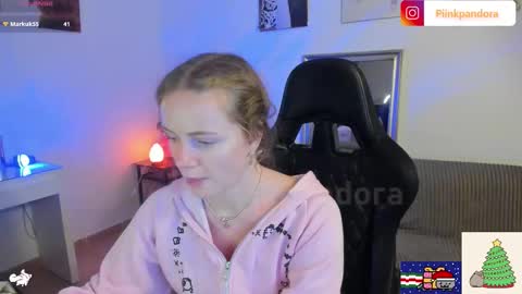 PiinkPandora online show from December 21, 2025, 9:22 pm
