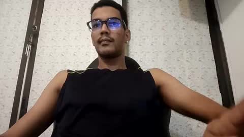 pikashuu7u7 online show from December 8, 2024, 1:02 am