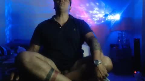 pikoro_gomez online show from December 18, 2024, 6:32 am