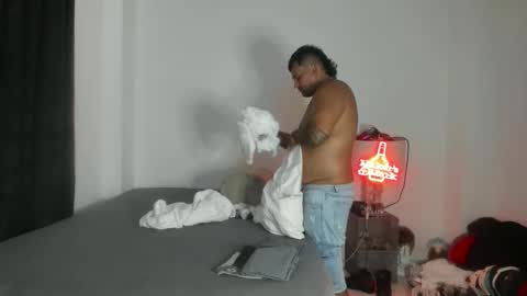 pikoro_gomez online show from June 3, 2026, 1:19 am