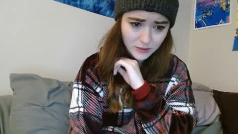 PilloGoddess online show from January 9, 2025, 7:40 pm