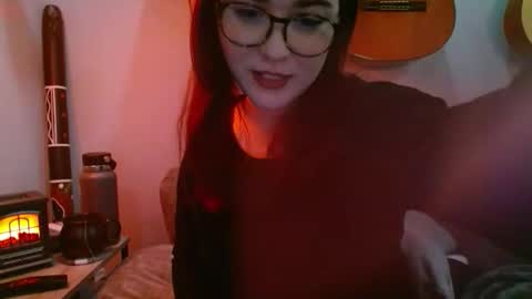 PilloGoddess online show from October 25, 2025, 8:00 am