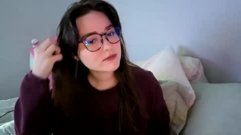 PilloGoddess online show from June 15, 2026, 2:36 am