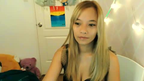 Snapshot of pinay_beauty14 chatting on February 8, 2025, 1:11 am pinay beauty14 online show from February 8, 2025, 1:11 am