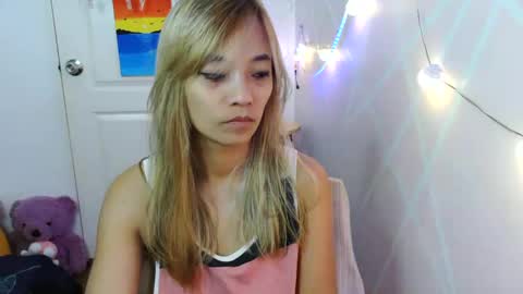 Snapshot of pinay_beauty14 chatting on February 13, 2025, 6:09 am pinay beauty14 online show from February 13, 2025, 6:09 am