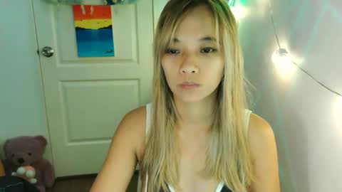 Snapshot of pinay_beauty14 chatting on February 15, 2025, 12:48 am pinay beauty14 online show from February 15, 2025, 12:48 am