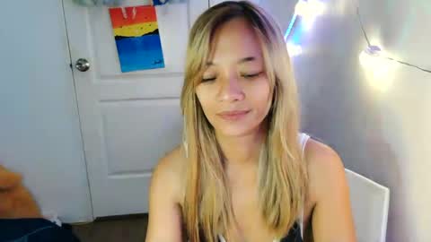 Snapshot of pinay_beauty14 chatting on February 19, 2025, 11:04 pm pinay beauty14 online show from February 19, 2025, 11:04 pm