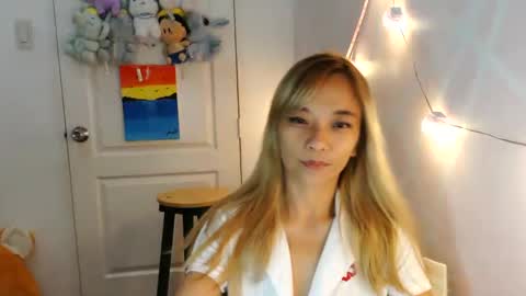 Snapshot of pinay_beauty14 chatting on February 28, 2025, 2:09 am pinay beauty14 online show from February 28, 2025, 2:09 am
