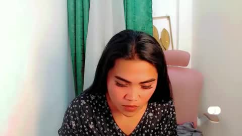 Snapshot of pinay_cristine chatting on December 15, 2025, 2:10 pm pinay_cristine online show from December 15, 2025, 2:10 pm