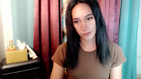 lucyLove online show from November 6, 2025, 11:59 pm