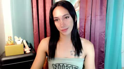 lucyLove online show from November 30, 2025, 12:47 am