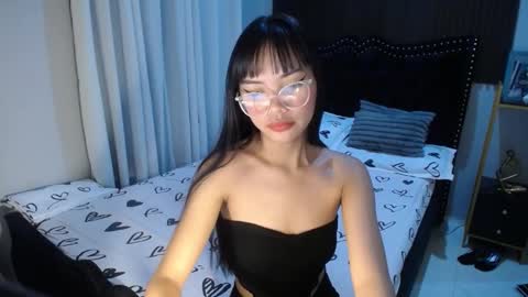 Snapshot of pinay_slutx chatting on February 19, 2025, 10:56 am dee online show from February 19, 2025, 10:56 am