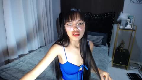 Snapshot of pinay_slutx chatting on March 7, 2025, 12:12 pm dee online show from March 7, 2025, 12:12 pm