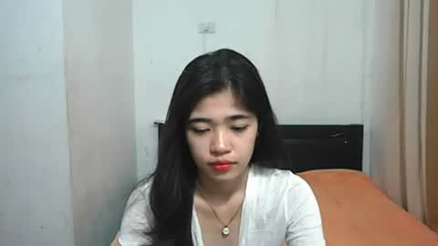 Snapshot of pinaycutie_sylvia chatting on October 10, 2025, 11:48 pm Via online show from October 10, 2025, 11:48 pm