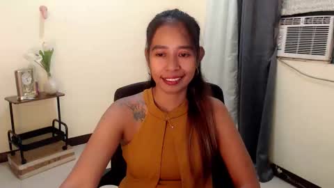 pinaymorena_renelda online show from November 7, 2025, 5:40 am
