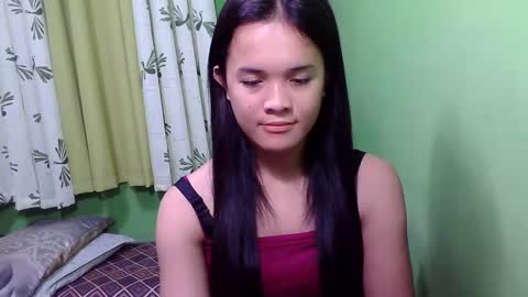 pinaymorena_rhowe online show from December 17, 2024, 4:34 am