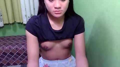 pinaymorena_rhowe online show from January 11, 2025, 11:02 pm