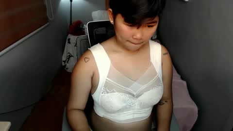 Snapshot of pinayprincesslyn chatting on January 5, 2025, 6:46 am Lyn the Lesbian online show from January 5, 2025, 6:46 am