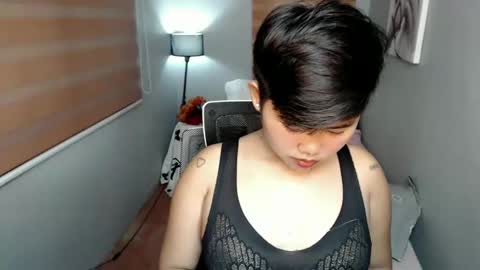 Snapshot of pinayprincesslyn chatting on January 9, 2025, 2:43 am Lyn the Lesbian online show from January 9, 2025, 2:43 am