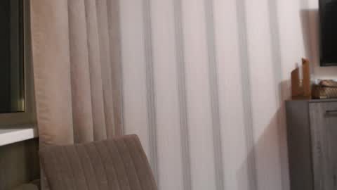       online show from November 6, 2025, 5:47 pm