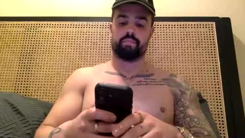 Snapshot of pineappleice26 chatting on December 1, 2025, 6:46 pm pineappleice26 online show from December 1, 2025, 6:46 pm